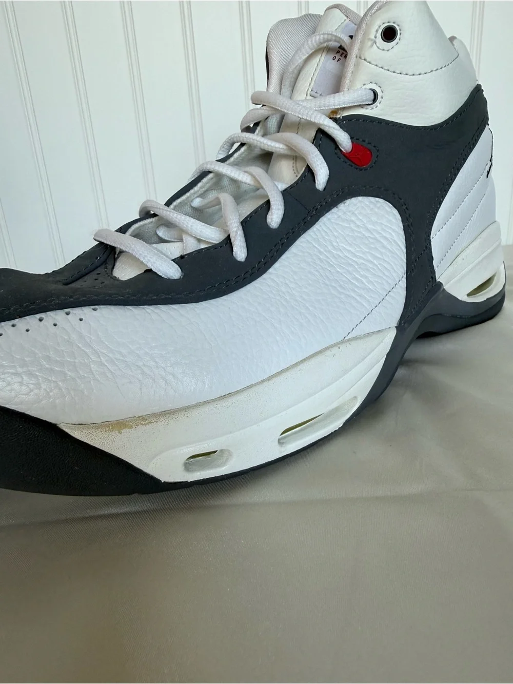 Nike Air Jordan Team White Gray Red Basketball Shoes Sz 11 w/ COA